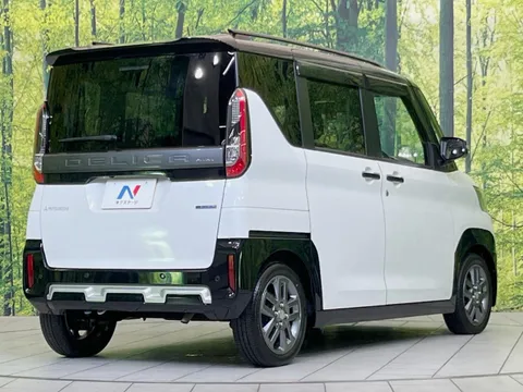 Mitsubishi Delica Mini