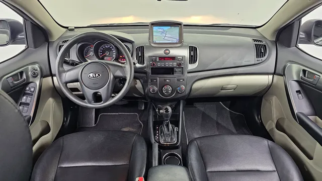 Kia Cerato (Forte)