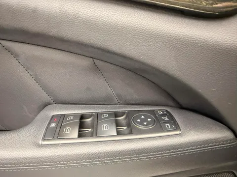 Mercedes-Benz Mercedes-Benz CLS