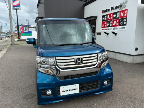 Honda N-BOX Custom