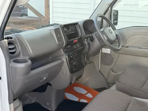 Nissan Clipper