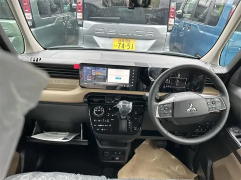 Mitsubishi Delica Mini