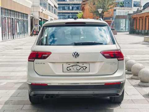Volkswagen Tiguan L