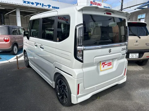 Suzuki Spacia Custom