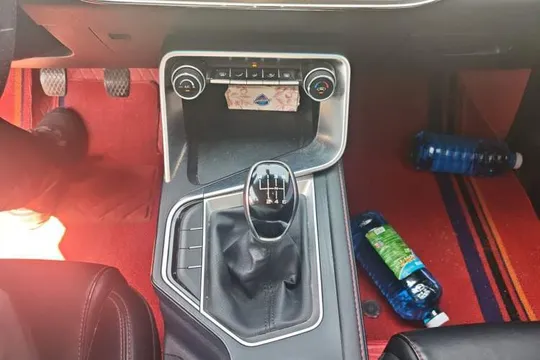 Geely Binray