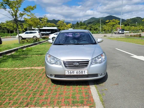 Hyundai Elantra (Avante)