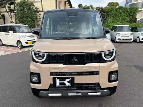 Mitsubishi Delica Mini