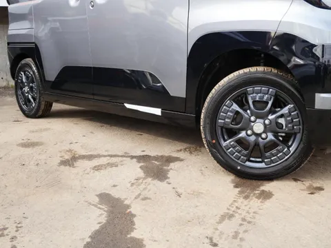 Mitsubishi Delica Mini
