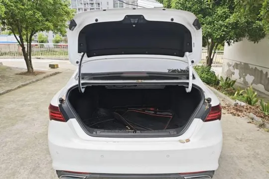 Geely Binray