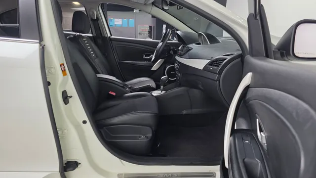 Renault SM3