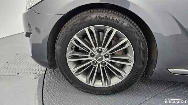 Genesis G90 (EQ900)