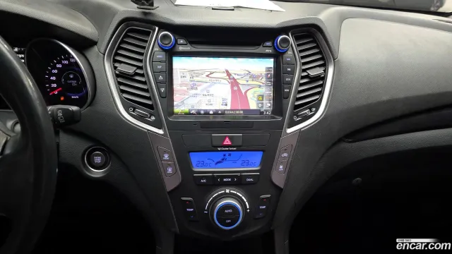 Hyundai Grand Santa Fe (Maxcruz)
