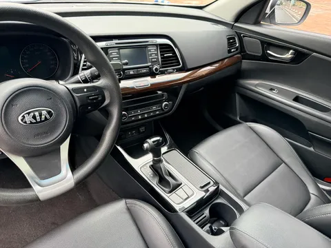 Kia K4