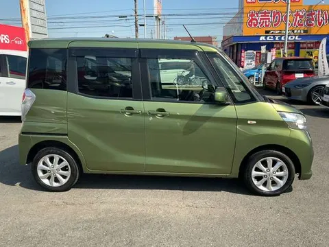 Nissan Dayz Roox