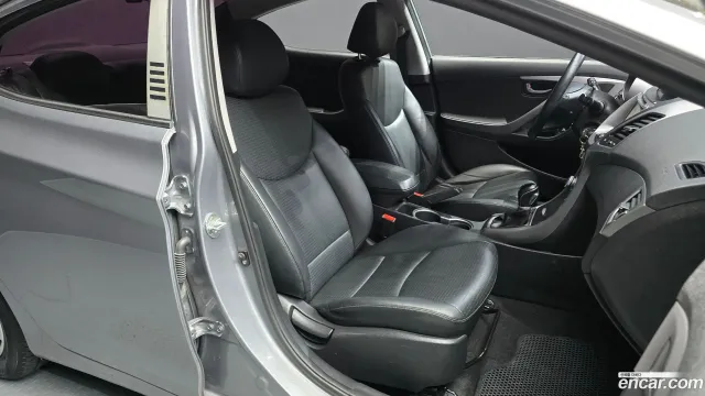 Hyundai Elantra (Avante)