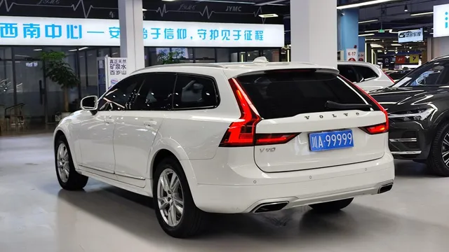 Volvo V90