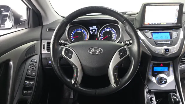 Hyundai Elantra (Avante)