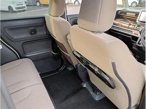 Suzuki Spacia Gear
