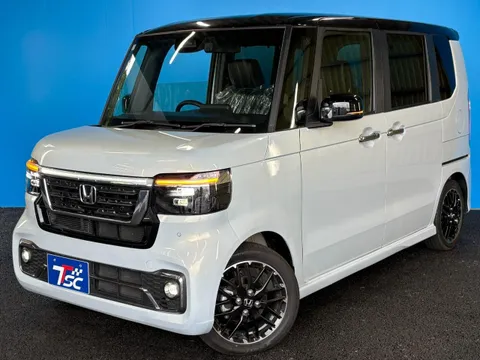 Honda N-BOX Custom