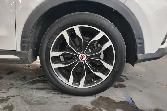 Roewe RX5