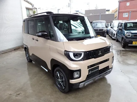 Mitsubishi Delica Mini