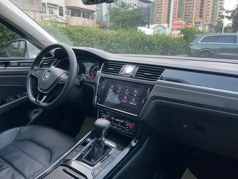 Volkswagen Phideon