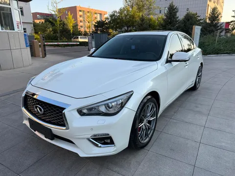 Infiniti Q50L