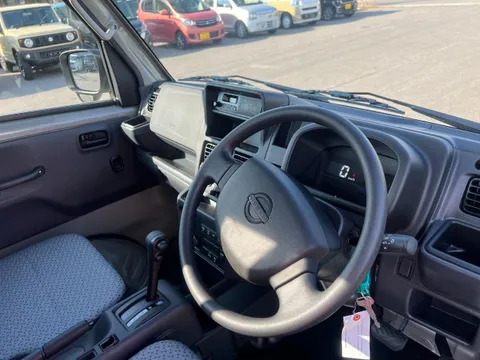 Nissan Clipper Truck