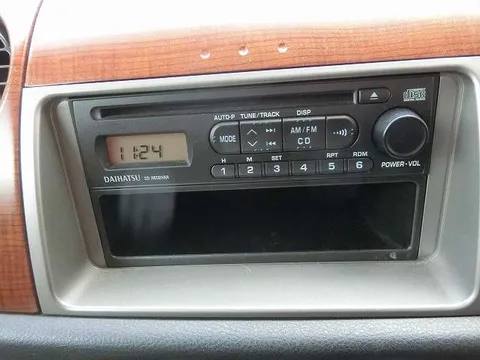 Daihatsu Mira Gino