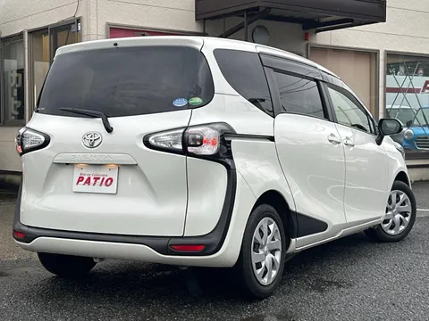 Toyota Sienta