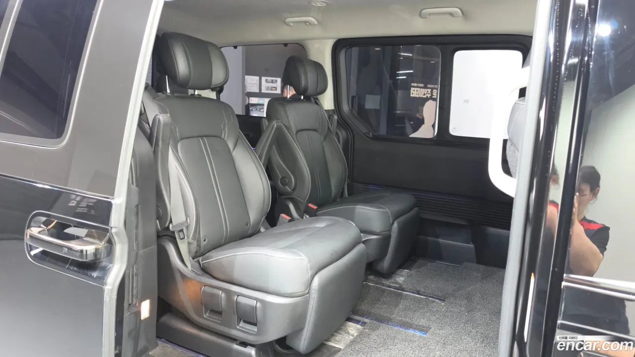 Hyundai Staria
