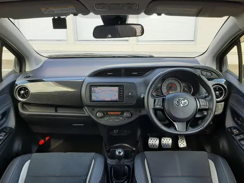 Toyota Yaris (Vitz)