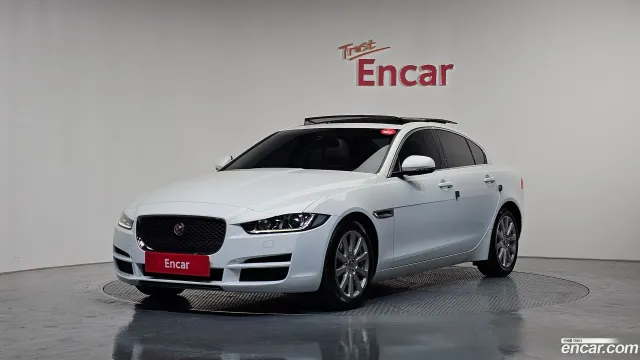 Jaguar XE