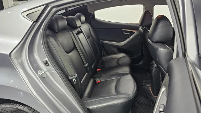 Hyundai Elantra (Avante)