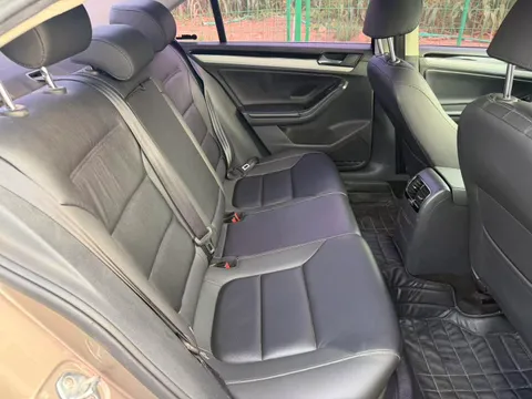 Volkswagen Sagitar