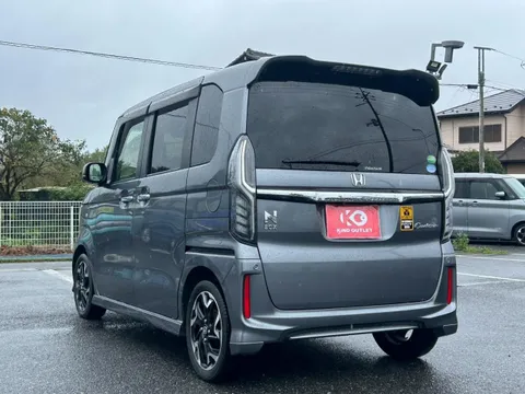 Honda N-BOX Custom