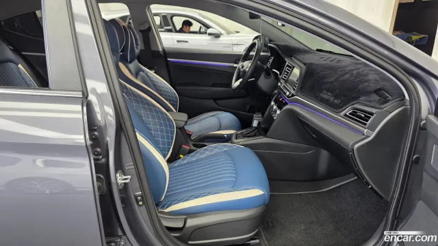 Hyundai Elantra (Avante)