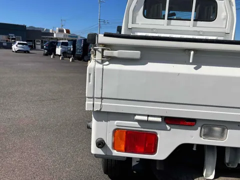 Mazda Scrum Truck