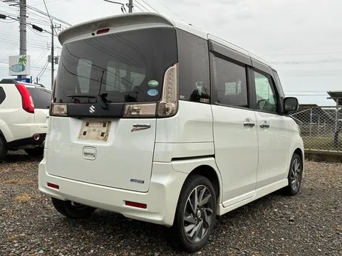 Suzuki Spacia Custom