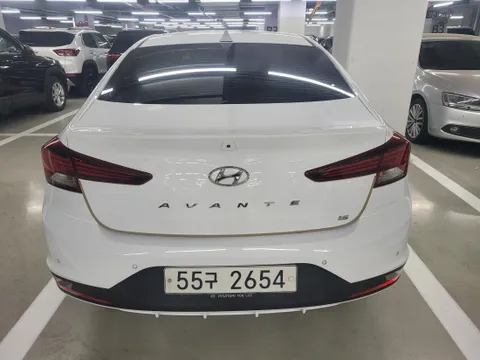 Hyundai Elantra (Avante)