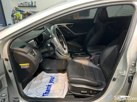Hyundai Elantra (Avante)