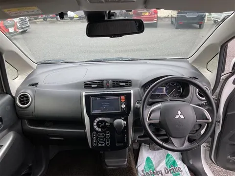 Mitsubishi eK Custom