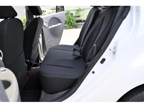 Mitsubishi I