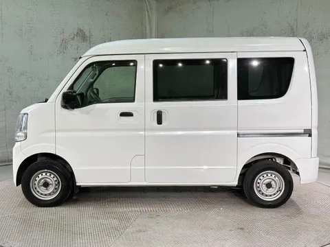 Mitsubishi Minicab Van