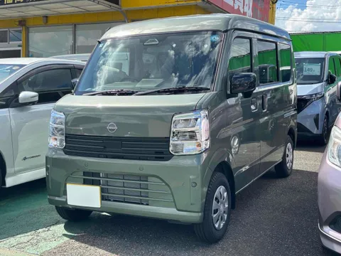 Nissan Clipper Van