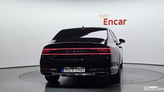 Genesis G90