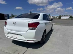 Hyundai Reina