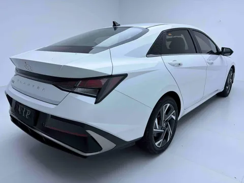 Hyundai Elantra (Avante)
