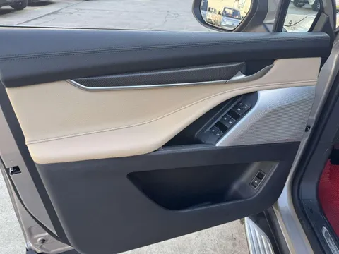 Maxus D90
