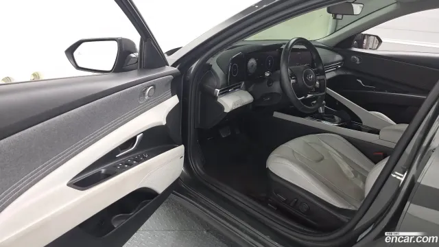 Hyundai Elantra (Avante)